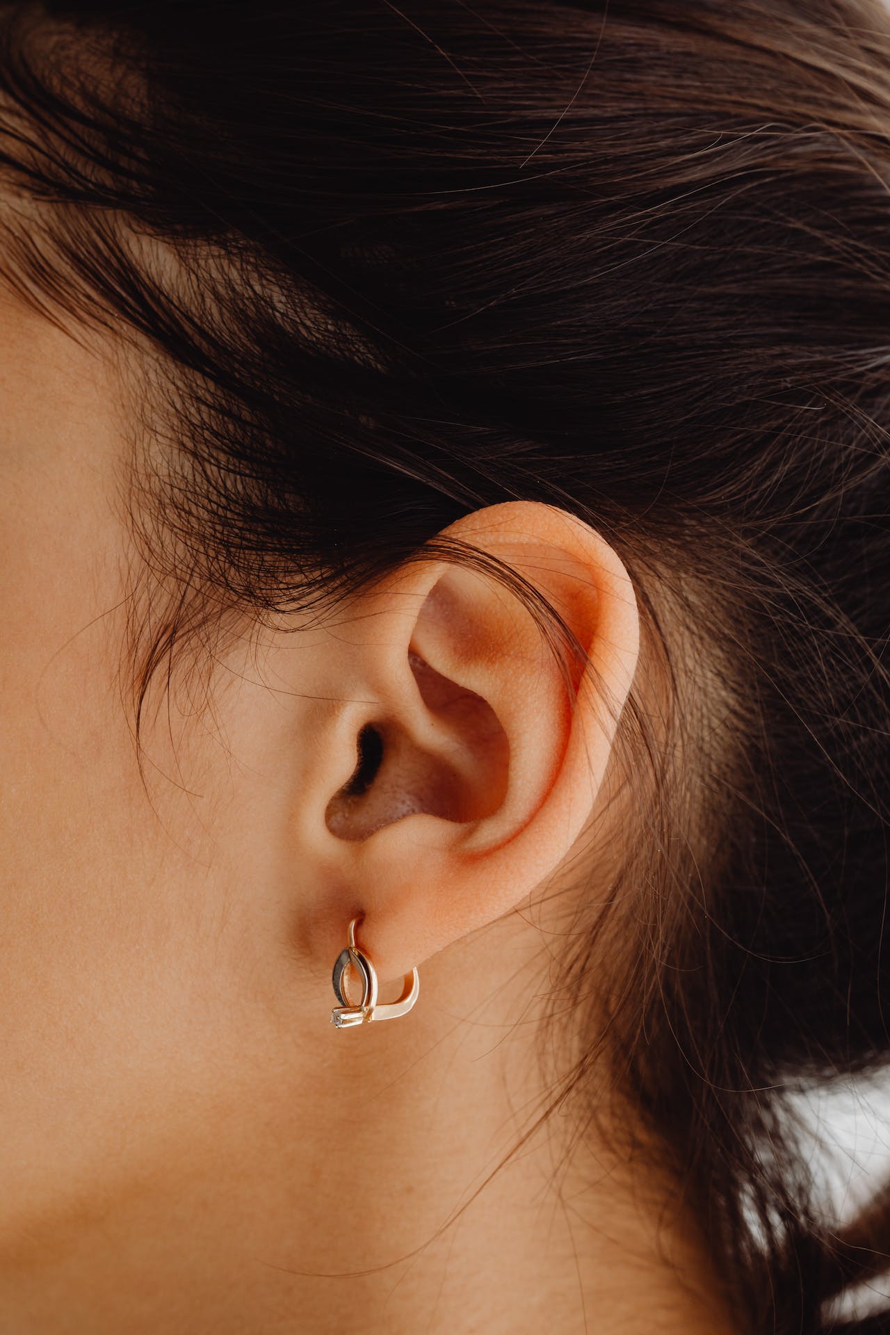 Comment enlever un piercing oreille, les étapes à suivre