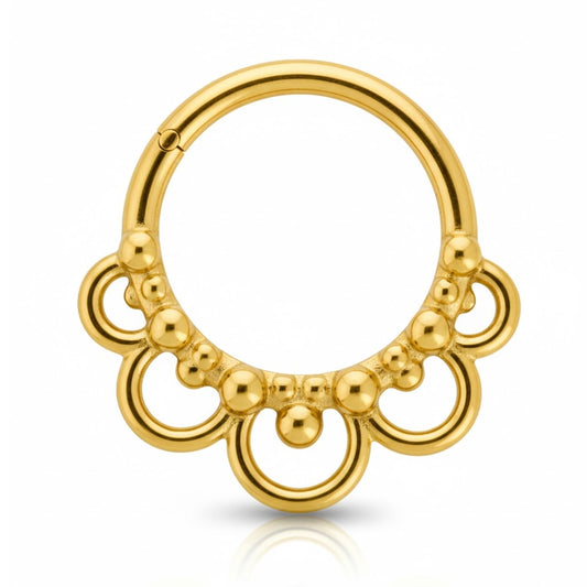 Piercing daith élise