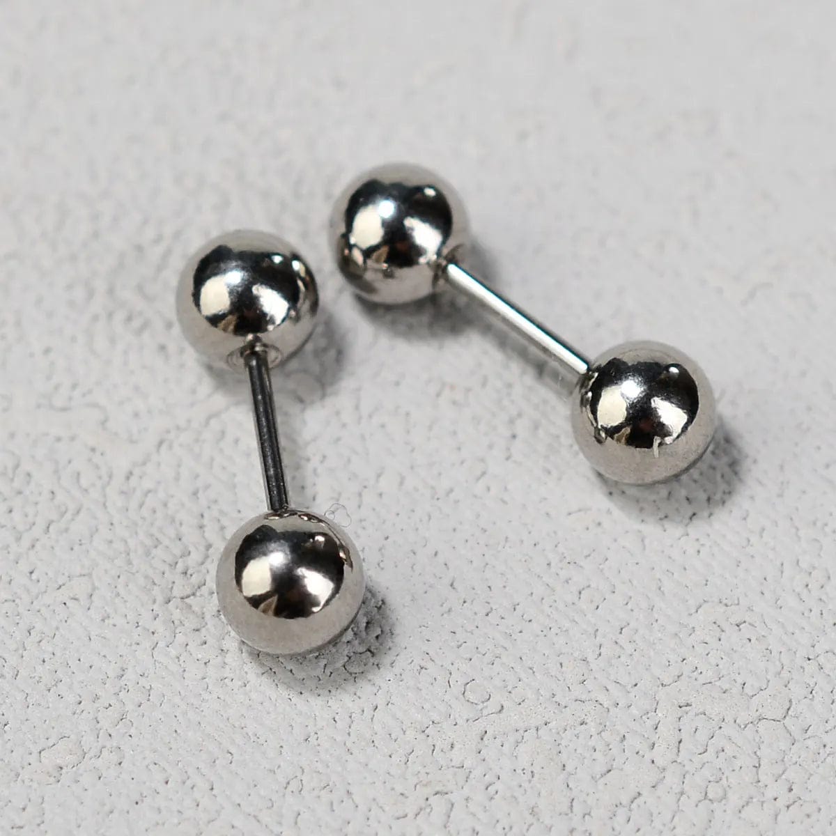 Argenté / 2 mm Piercing homme tragus